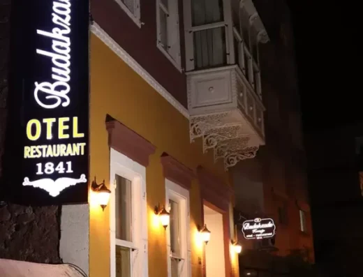izmir karsiyaka otel restaurant budakzade konagi